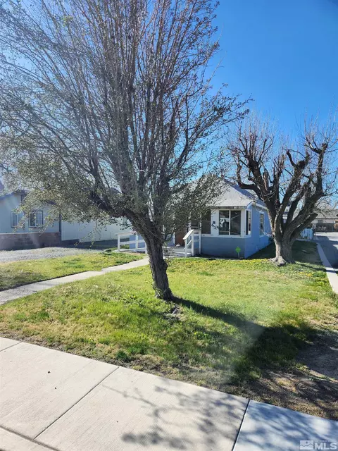 27 E Bridge St, Yerington, NV 89447