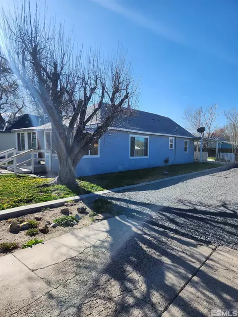 27 E Bridge St, Yerington, NV 89447 photo 3