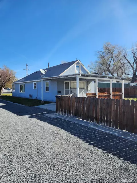27 E Bridge St, Yerington, NV 89447 photo 4