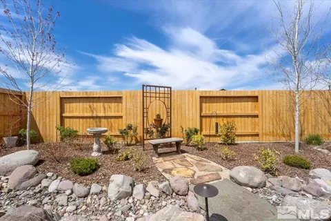 2245 Paint Horse Dr, Reno, NV 89521