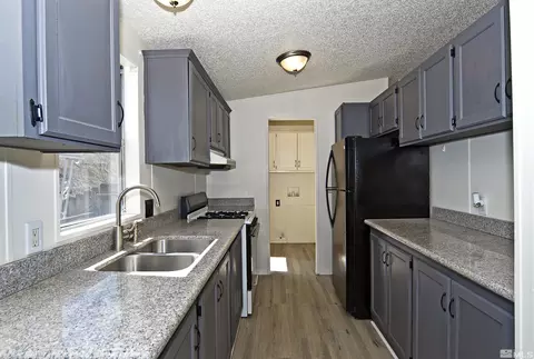 2710 Larkspur St, Reno, NV 89512