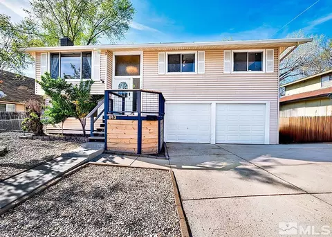653 E Quail St, Sparks, NV 89431