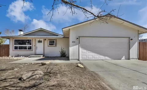 854 Auburn Ct, Carson City, NV 89705