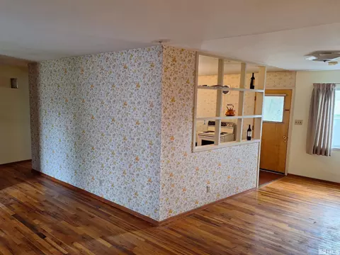 820 Ruby Ave, Reno, NV 89503 photo 9