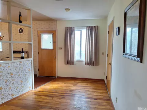820 Ruby Ave, Reno, NV 89503 photo 8