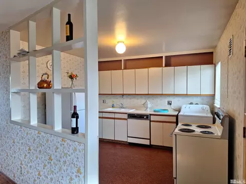 820 Ruby Ave, Reno, NV 89503 photo 6