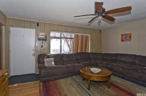121 Bartlett St, Reno, NV 89512 photo 3