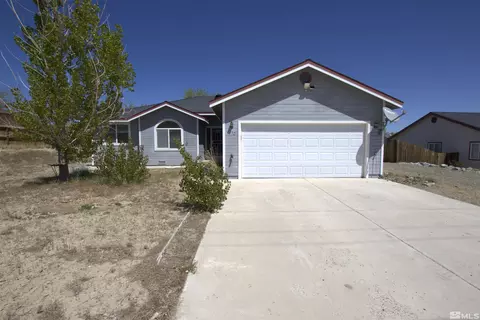 10 Sheltered Hills Dr, Yerington, NV 89447