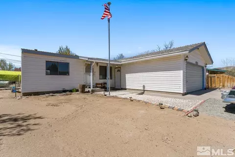 3867 Puffin St, Reno, NV 89508
