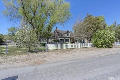 785 Andrew Ln, Reno, NV 89521 photo 2