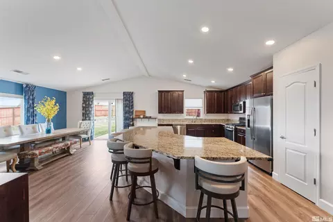 7210 Souverain Ln, Reno, NV 89506