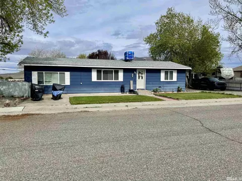 1703 Pearce St, Winnemucca, NV 89445