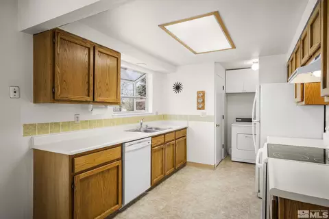 90 E Sky Ranch Blvd, Sparks, NV 89441 photo 9