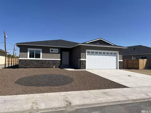 826 Great Basin Ln, Fallon, NV 89406