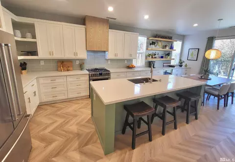 2095 Peaceful Valley Dr, Reno, NV 89521
