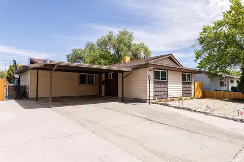 2670 Lennox Ln, Sparks, NV 89431
