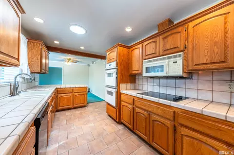 655 Skyline Blvd, Reno, NV 89509 photo 13