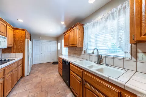 655 Skyline Blvd, Reno, NV 89509 photo 14