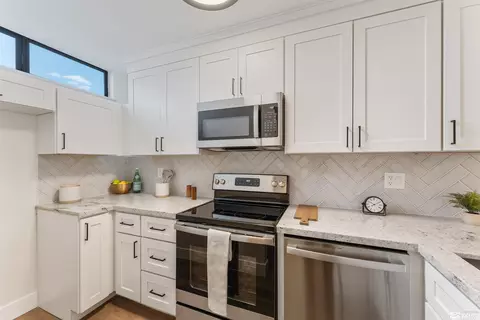 863 Nutmeg Pl #18, Reno, NV 89502