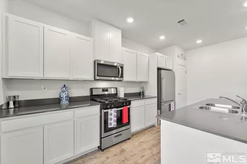 971 Kathryn Ct, Fernley, NV 89408