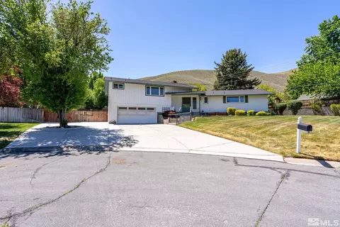 8 Crest Dr, Carson City, NV 89703