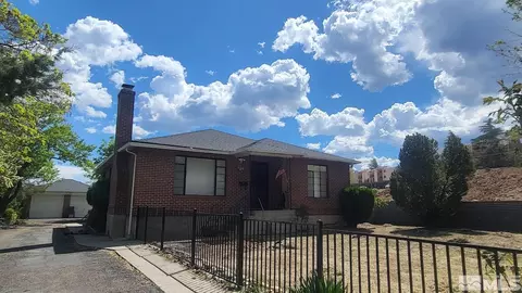 104 Mountain View Dr, Reno, NV 89509
