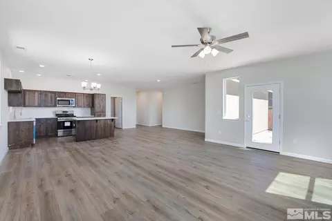 2413 Verona, Fallon, NV 89406 photo 3
