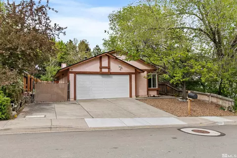 1394 Ambassador Dr, Reno, NV 89523