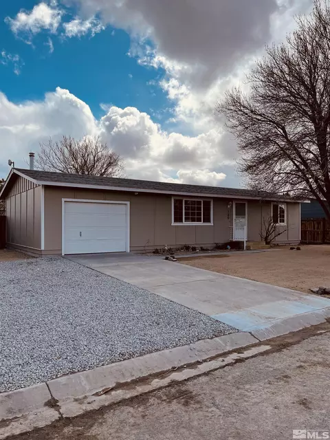 180 Willow Dr, Lovelock, NV 89419