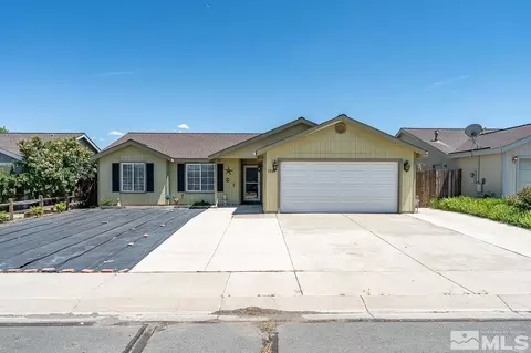 194 Rosecrest Dr, Fernley, NV 89408