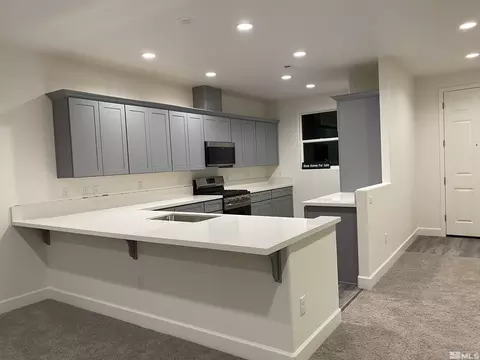 910 Agate, Fernley, NV 89408 photo 3