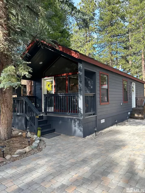 171 Crescent Drive Dr, Stateline, NV 89449