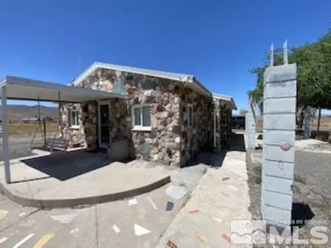 1105 E 6th St, Silver Springs, NV 89429