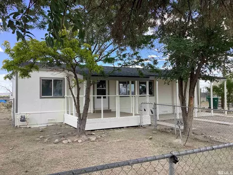 2640 Ramsey St, Silver Springs, NV 89429