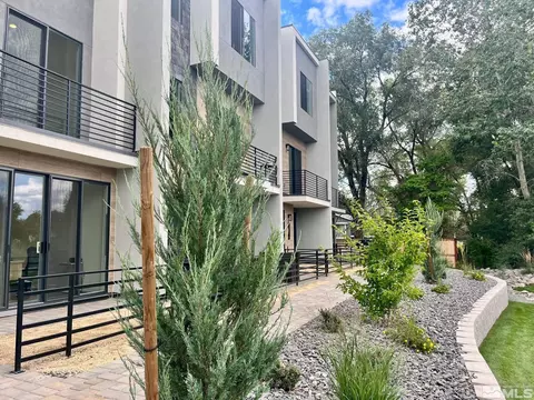 2634 Owl Rock #64, Reno, NV 89503