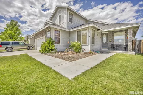 141 N Pointe Cir, Dayton, NV 89403