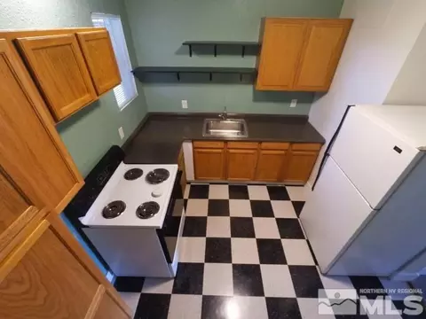 528 E 7th St, Reno, NV 89512 photo 2