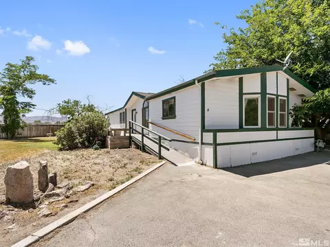 5 Diablo Cir, Fernley, NV 89408