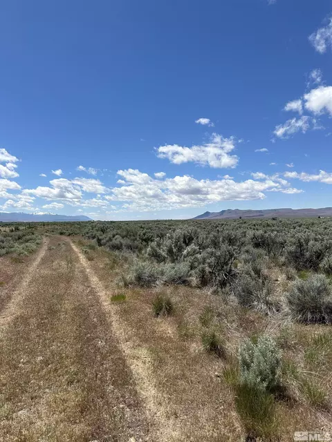 Lasa Drive, Mcdermitt, NV 89421