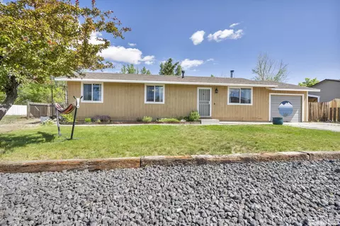 17415 Egret Ln, Reno, NV 89508