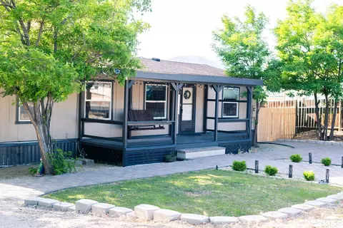8 Stope Rd, Dayton, NV 89403