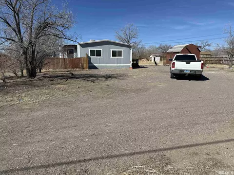 1625 W Spruce Ave, Silver Springs, NV 89429