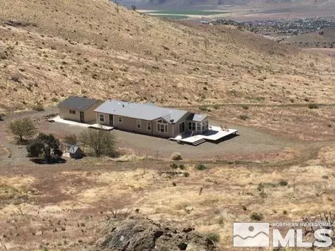 1001 Spatter Cone Rd, Wellington, NV 89444