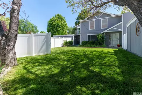 7598 Young Cir, Reno, NV 89511