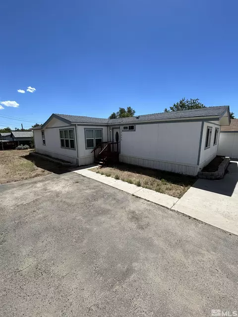 5605 Pearl Dr, Sun Valley, NV 89433