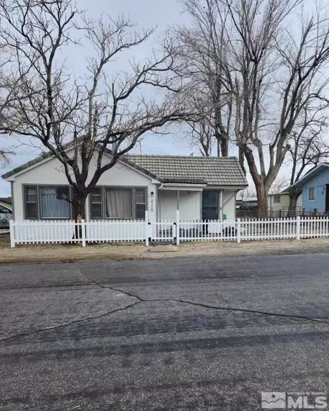 418 G St, Hawthorne, NV 89415