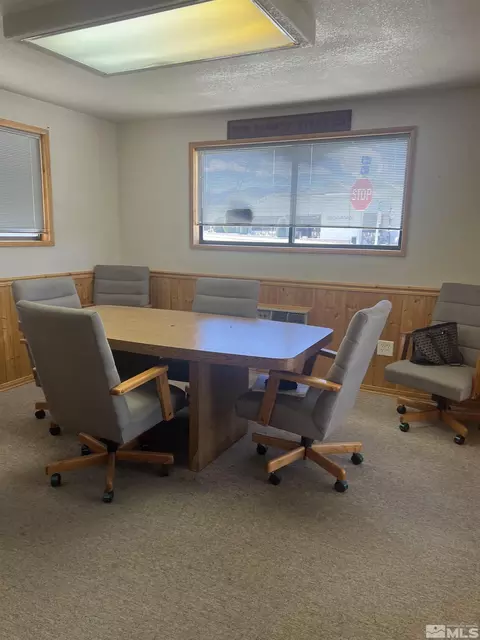904 E St, Hawthorne, NV 89415