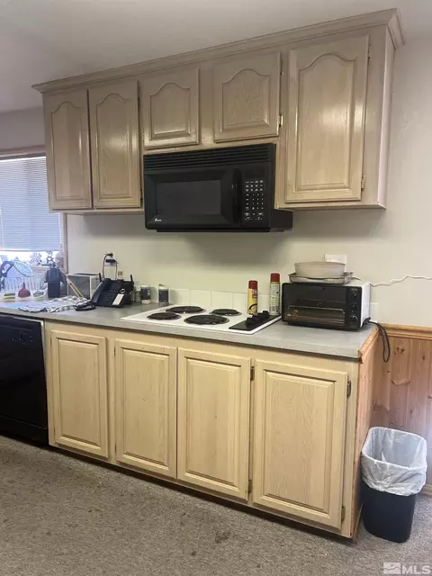 904 E St, Hawthorne, NV 89415 photo 2