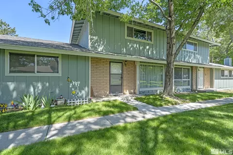 987 Crestwood Dr #3, Sparks, NV 89434