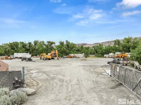 201 London Dr, Sparks, NV 89436